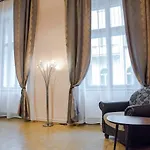 Luxury Spacious Apartment In The Heart Of Prague